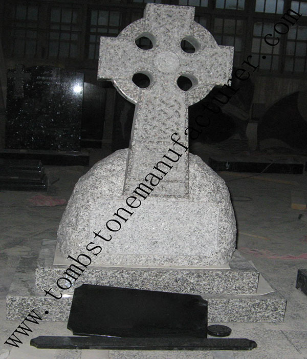 cross headstone3